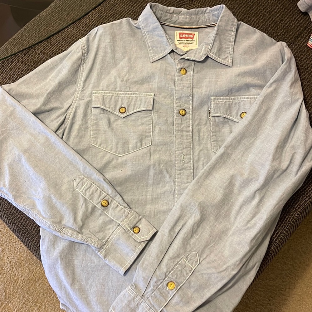 Levi’s Shirt